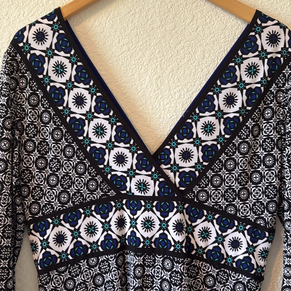 Maggy London 1990’s v-neck, A-line fit&flare print dress, size 14P